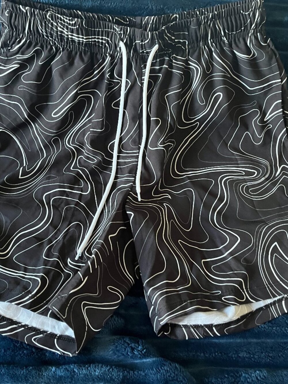 SHEIN Swim Trunks Size Medium Black Pattern Shorts